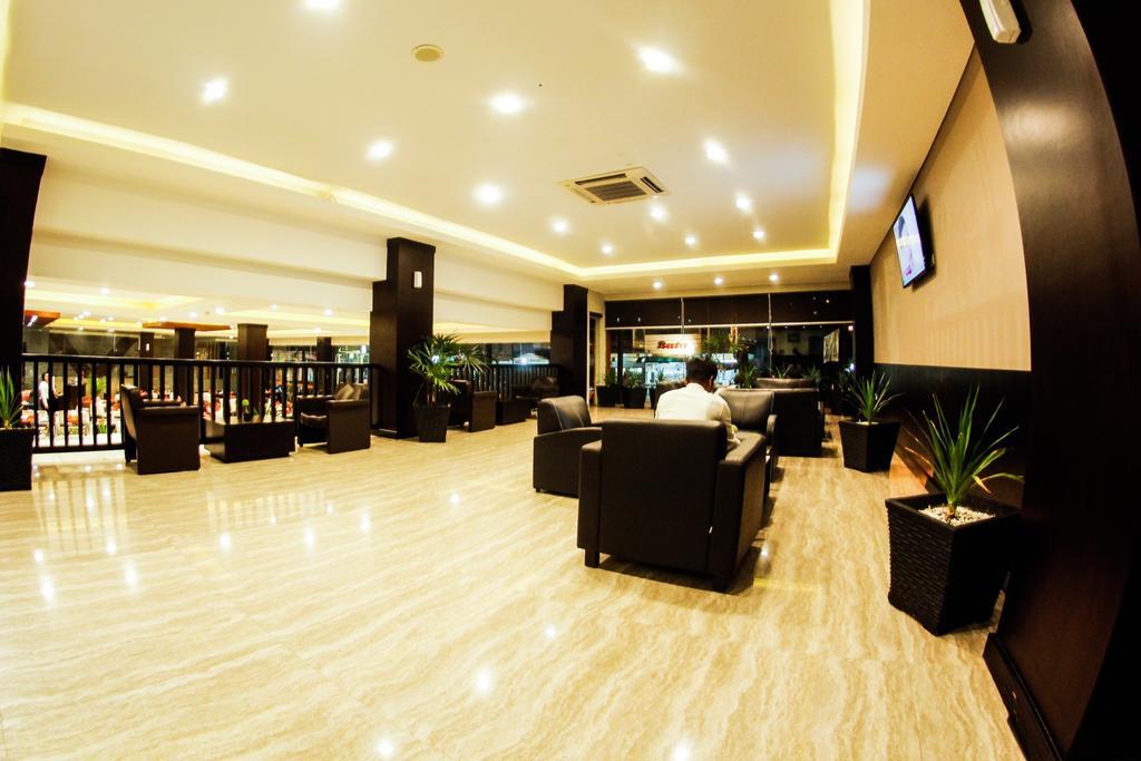Alpha Hotel Pekanbaru Eksteriør billede