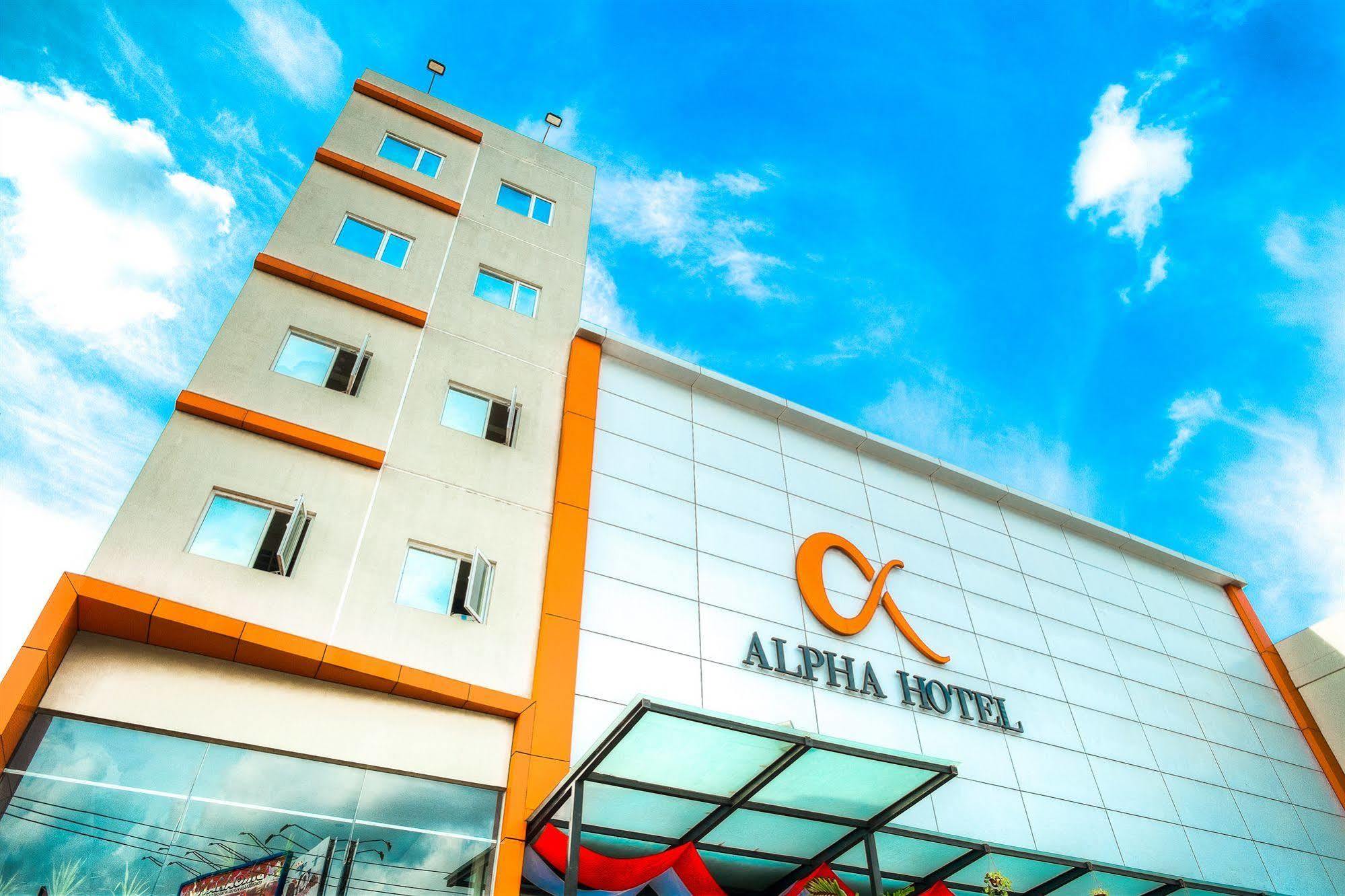 Alpha Hotel Pekanbaru Eksteriør billede