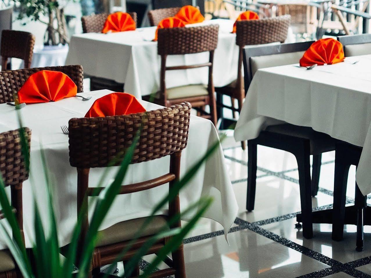 Alpha Hotel Pekanbaru Eksteriør billede